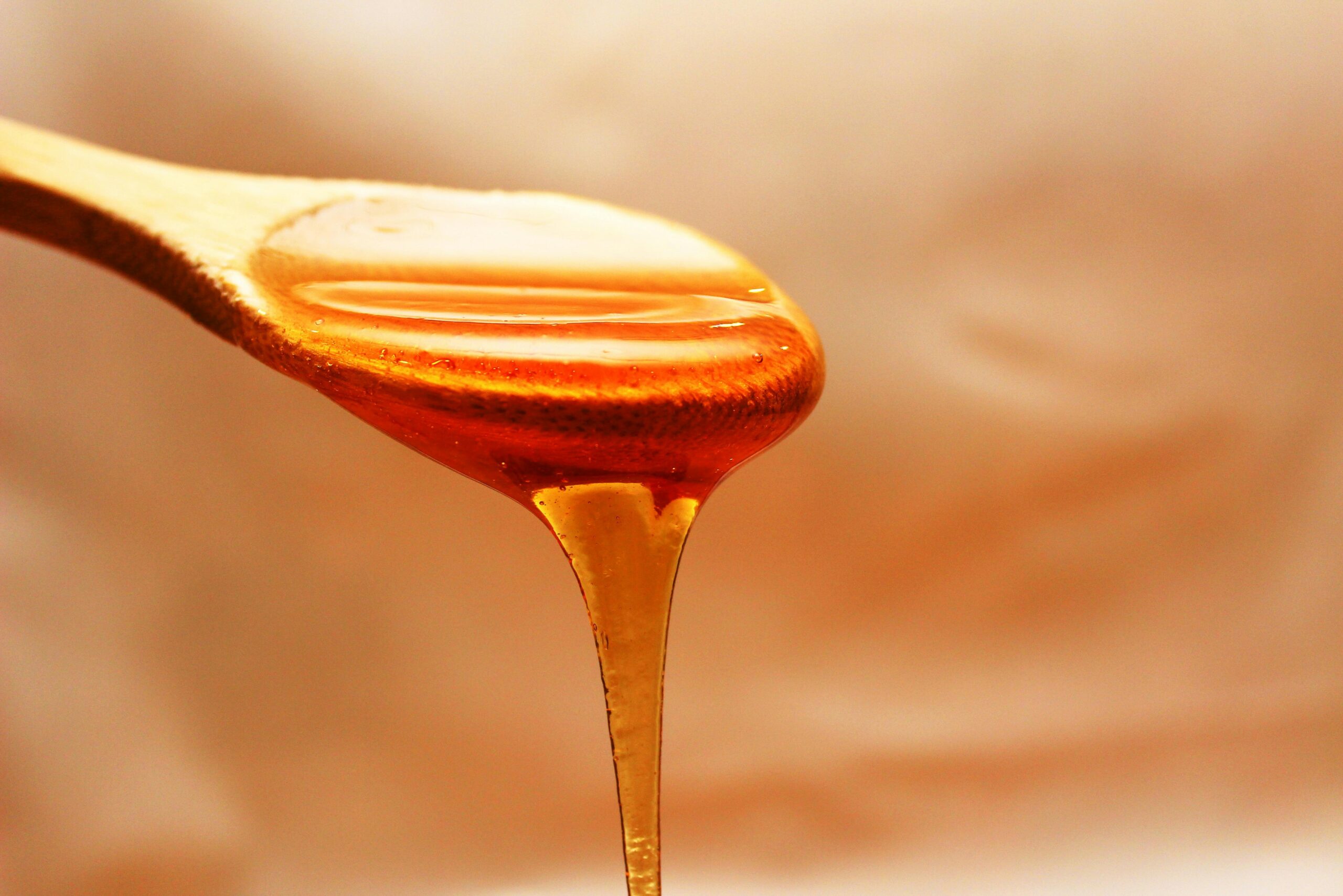 قناع العسل للشعر.. 5 وصفات مفيدة لشعرك
